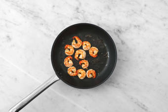 Riesengarnelen braten