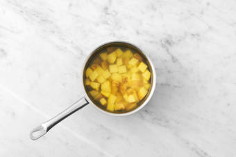 Cuire les pommes de terre