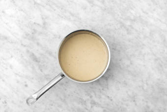 Lav bechamelsauce
