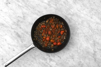 Cherrytomaten bakken