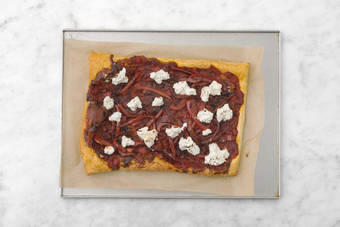 Enfourner la tarte fine