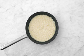Cuocere il risotto