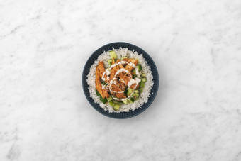 Un poké bowl ! Un !