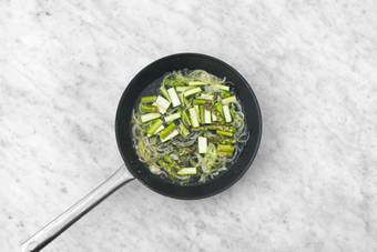 Ajouter les asperges