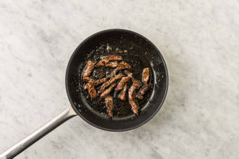 Biefstukreepjes bakken