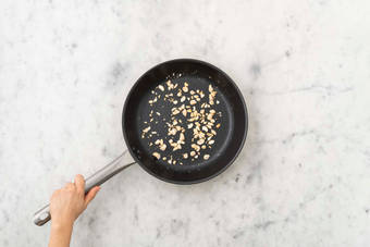 Cashewstukjes roosteren