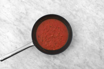 Prepara la salsa americana