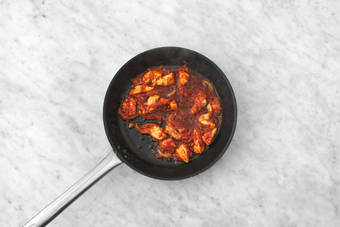 Tillsätt rökt paprika