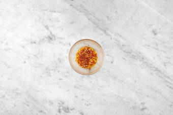 Préparer la sauce nước chấm