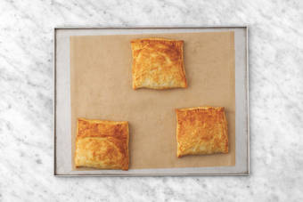 Enfourner les feuilletés