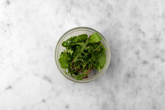 Assaisonner la salade