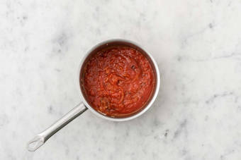 Für die Tomatensauce