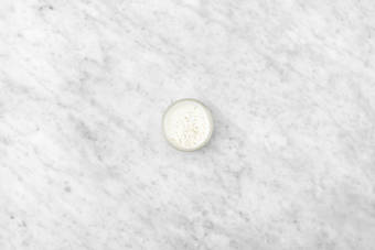 Lag hvitløksdressing