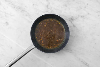 Prepara la salsa de naranja