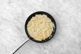 Combina los ingredientes