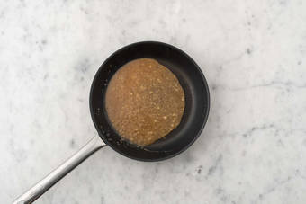 Lav skalotteløgssauce