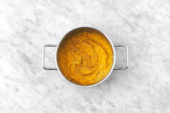 Place à la purée maudite