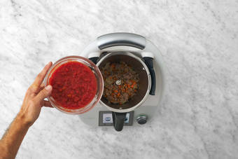 Bolognese zubereiten