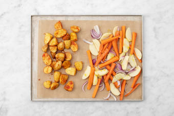 Préparer les légumes et la pomme