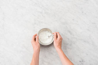 Gör persiljedressing