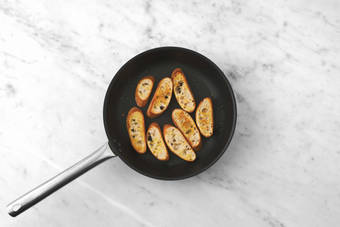 Preparare i crostini