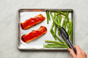 START SALMON & GREEN BEANS