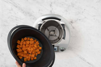 Für das Süsskartoffelpüree