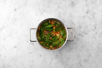 Agrega las espinacas