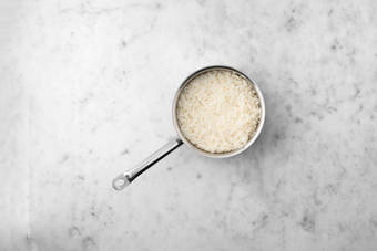 Cook the Garlic Rice