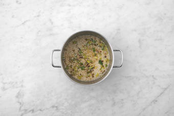 Le riz passe à la casserole