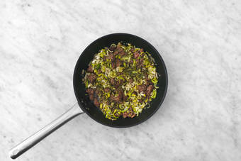 La poêle prend le relais