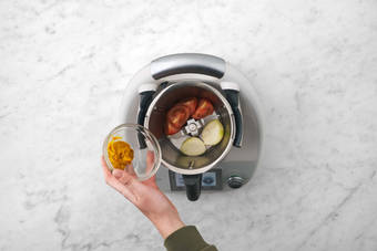 Soße & Gemüse vorbereiten