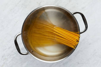 Cook linguine