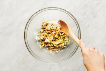 MAKE CHICKPEA MIXTURE