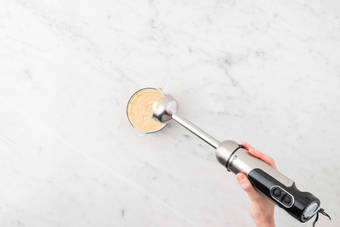 Für den Karotten-Hummus