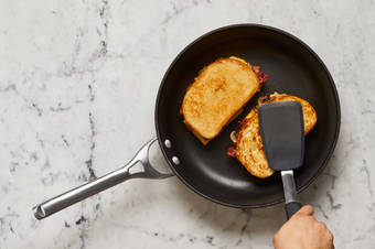 ASSEMBLE & TOAST SANDWICHES