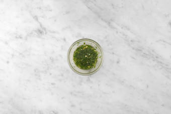 Lav persilledressing