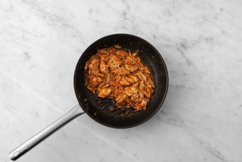 Condire il pulled chicken
