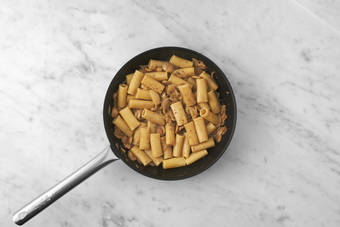 Une sauce foudroyante