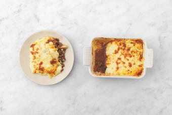 Tout le monde à table !