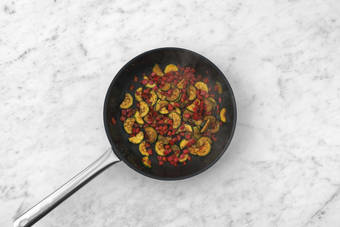 La poêle prend le relais