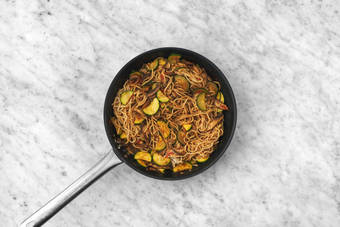 Au wok tout s'emmêle