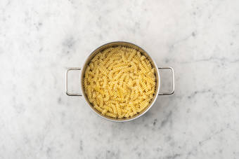 Fusilli kochen