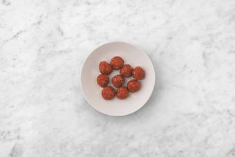 Form meatballs
