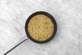 Préparer le risotto