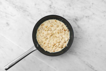 Make sauce and cook bacon