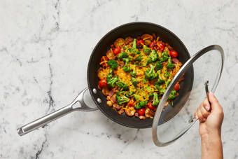 COOK POTATOES & BROCCOLI