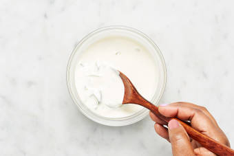 MAKE CREAMY SALSA VERDE