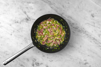 La poêle prend le relais