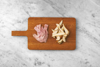 Birne & Schinken vorbereiten